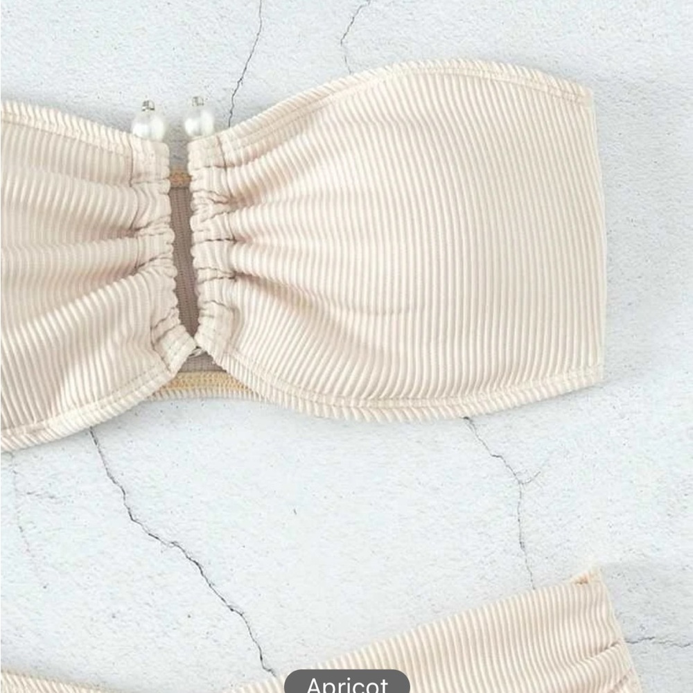 Bathing suit - Picture 2 of 4